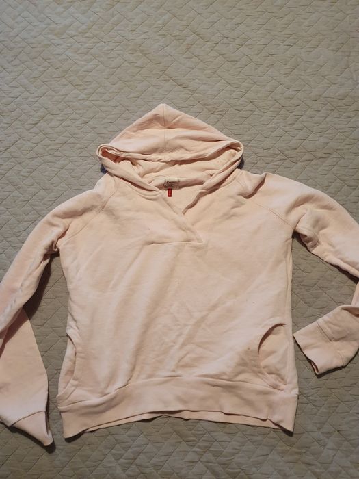 Комплект дрехи за обща стойност 22 лв