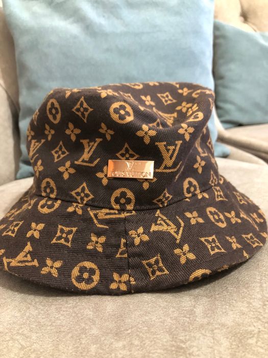 Шапка тип BUCKET HAT(идиотка)  Louis Vuitton