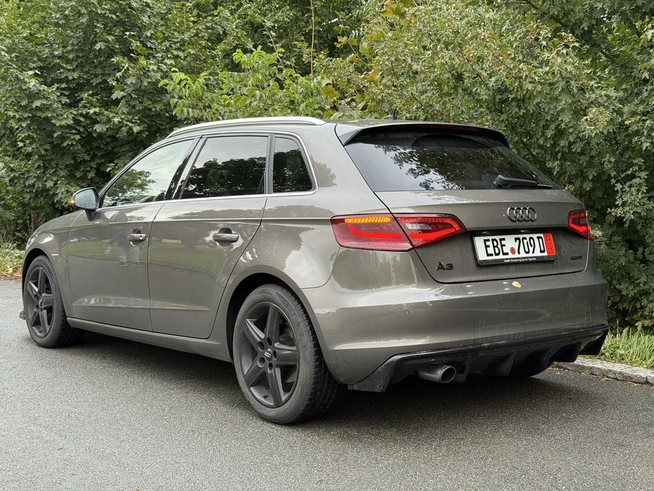 Audi a3 8v 2015 1.6 tdi Xenon / Drive select