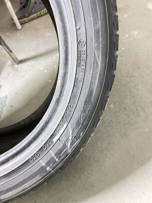 Продам зимние шыны (Yakohama)