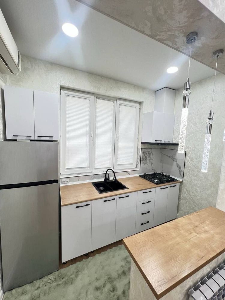 Метро Мирзо-Улугбек продам 2в3 комнатную / 2 этаж с ремонтом под ключ
