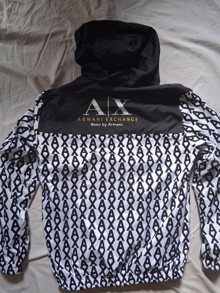 Яке Armani Exchange