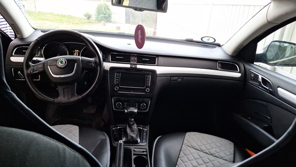 Vand sau schimb cu mitsubishi l200