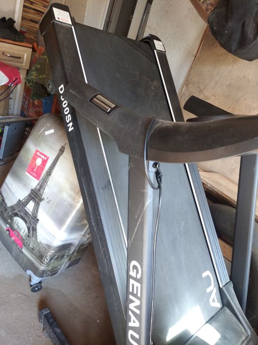 Продам беговую дорожку,б.у в отличном состоянии