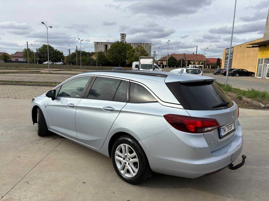 Vând Opel Astra touring sport