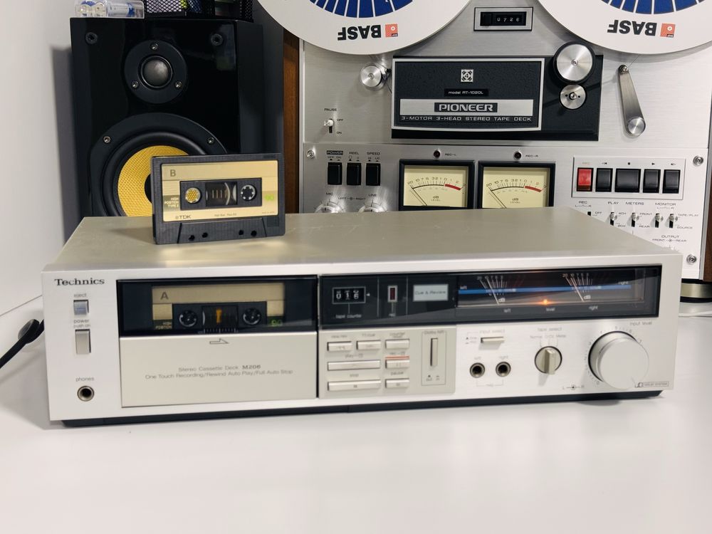 Deck TECHNICS RS-M206,vu-metre analogice,Japan,metal,sunet foarte bun!