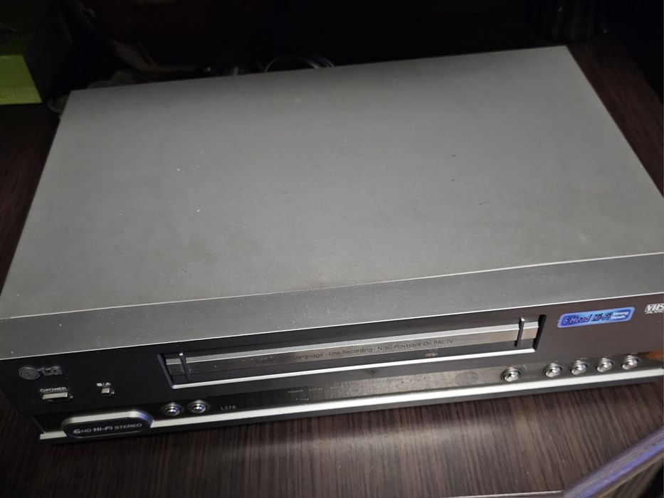 Видео магнитафон LG