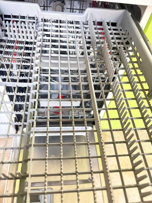 Съдомиялна Sharp