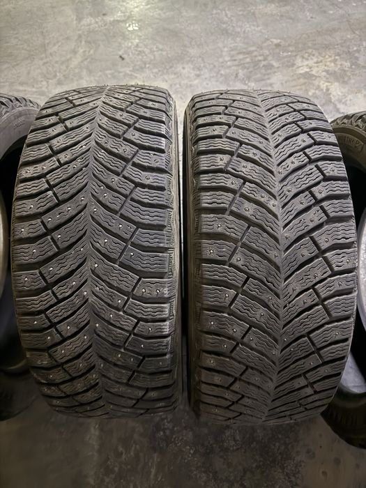 Продам шины 235/45/18