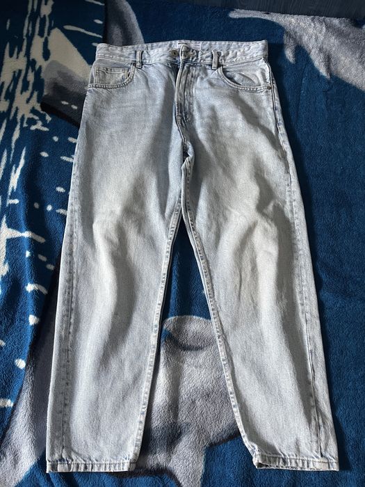 Blugi bershka loose fit