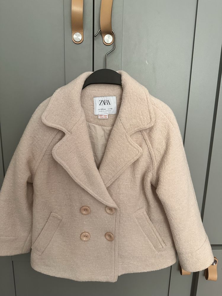 Детско вълнено палто Zara, размер 116 см