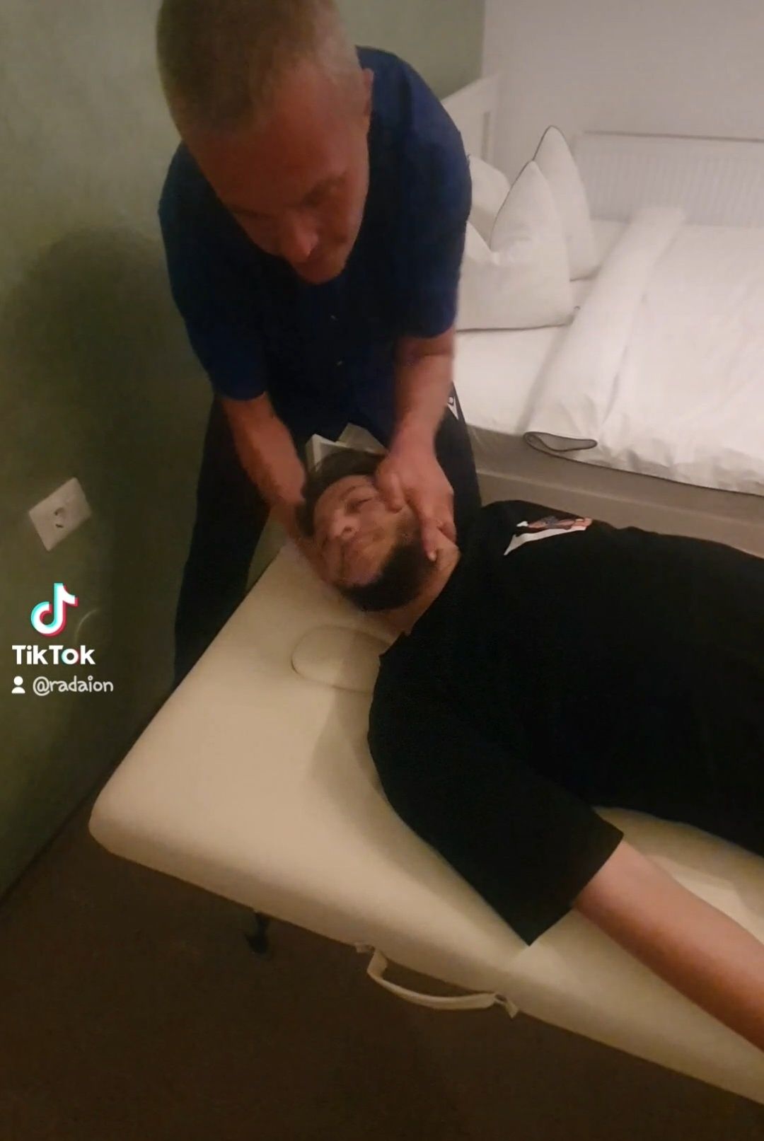 Chiropractician,tehnician maseur și fizioterapie