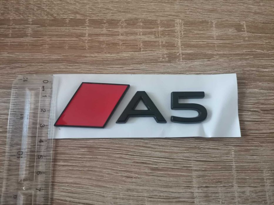 черна емблема Audi A5 нов стил