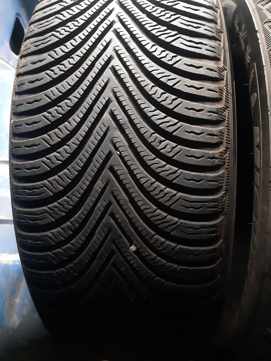 2  anvelope 225/55r17 iarnă marca Michelin, preț  550 lei ambele