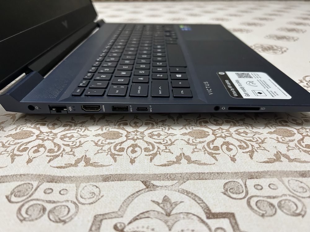 Срочно прожается мощный ноутбук HP VICTUS 16