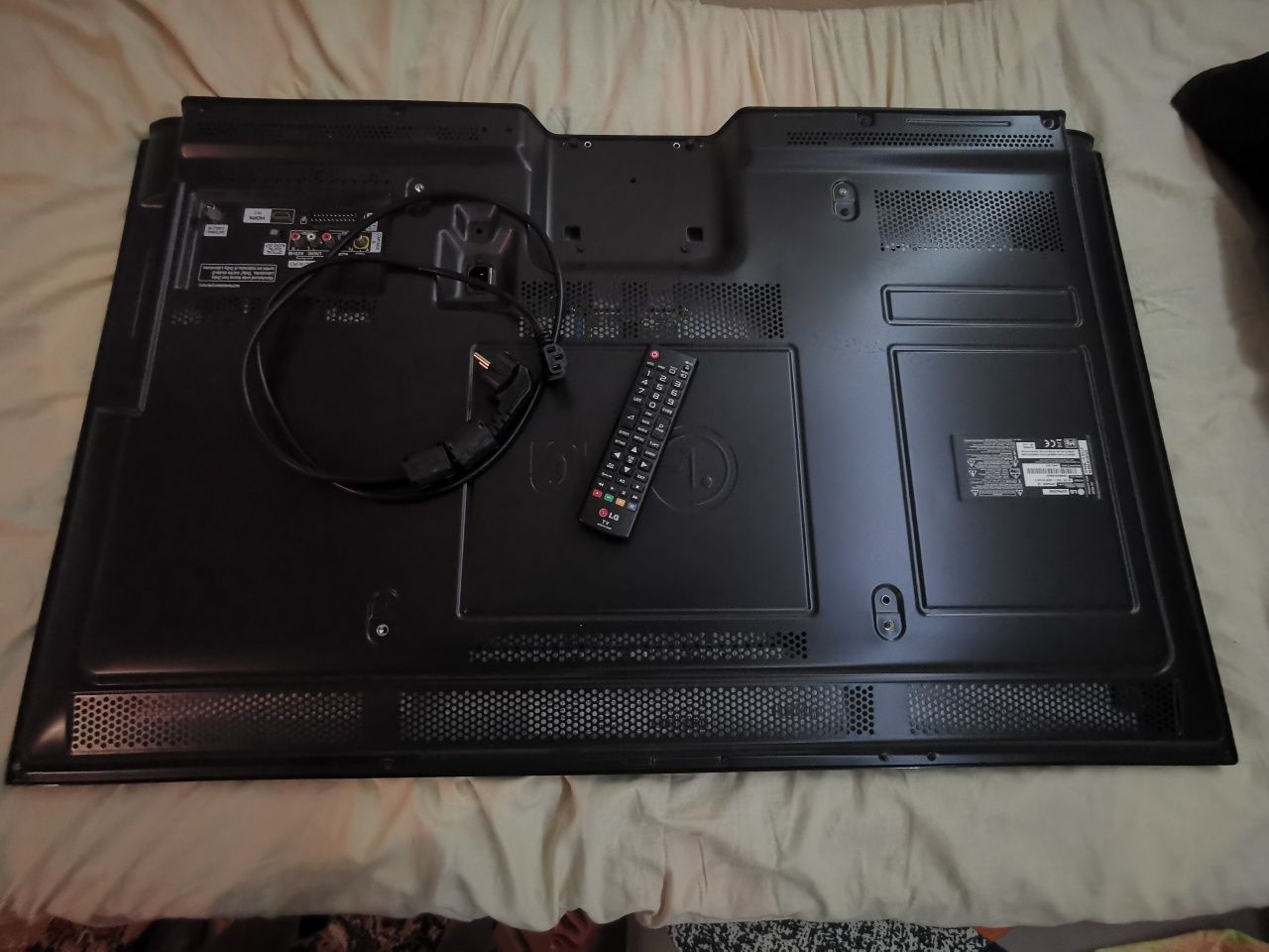 Телевизор LG42PN450B