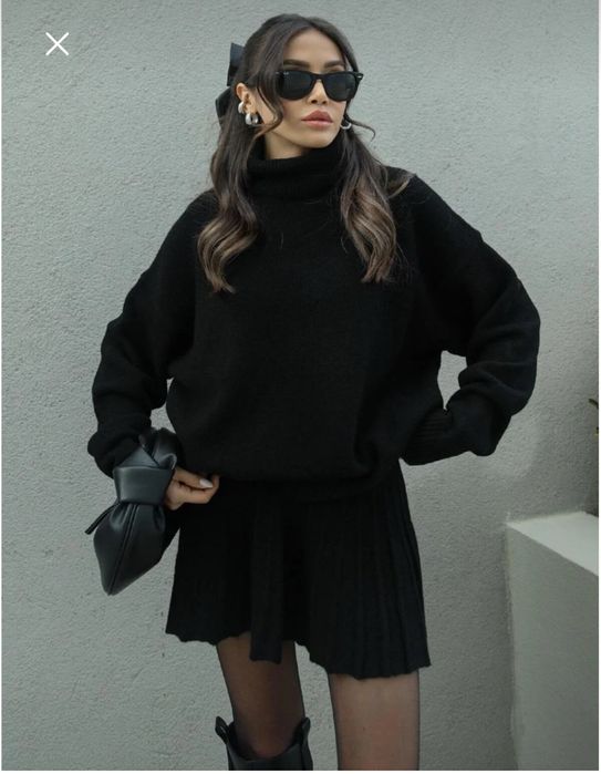 Комплект пола и блуза чисто нова с етикет