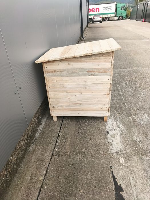 Cușcă pentru câini