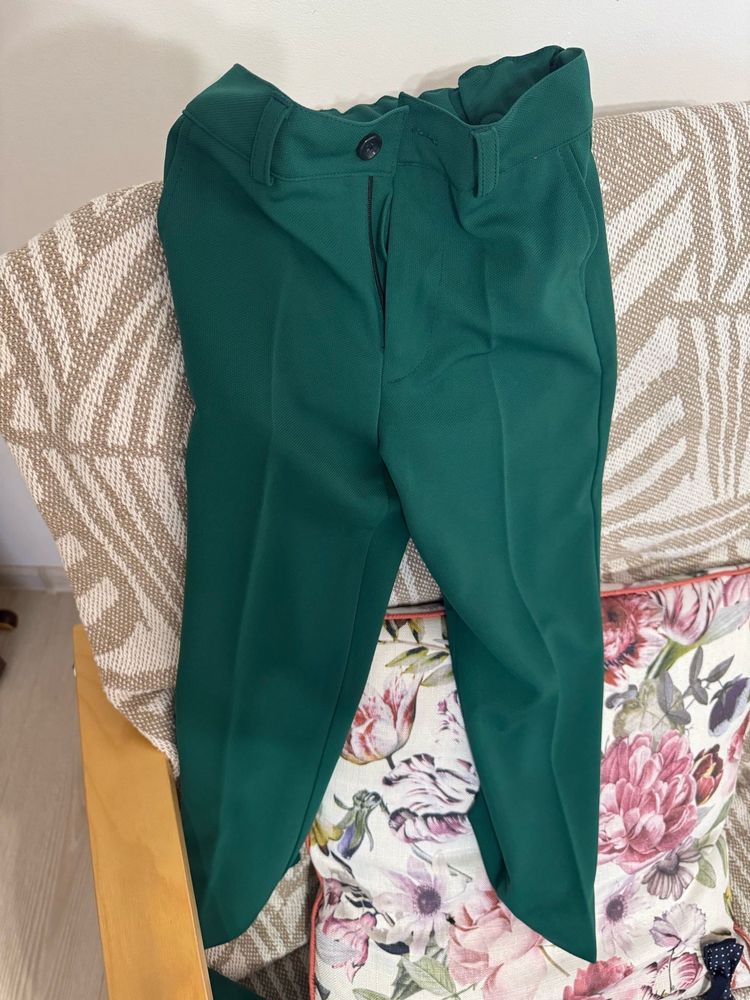 Costum copii 6 / 7 ani verde