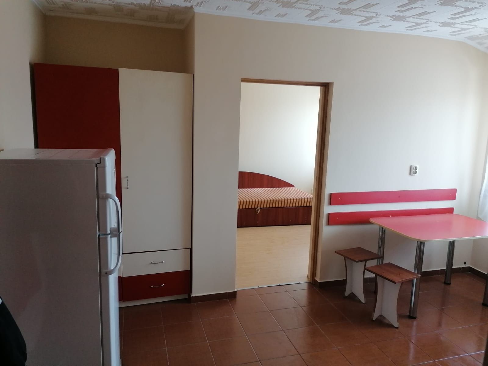 Închiriez garsoniera  ,apartament 1 camera