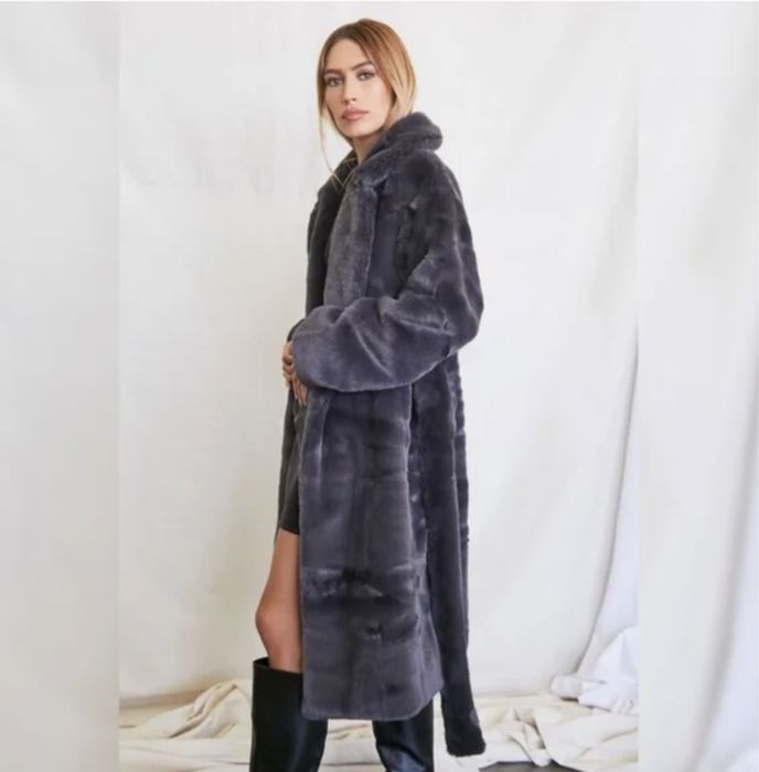 Palton pufos si călduros din colecția LINE OF OSLO