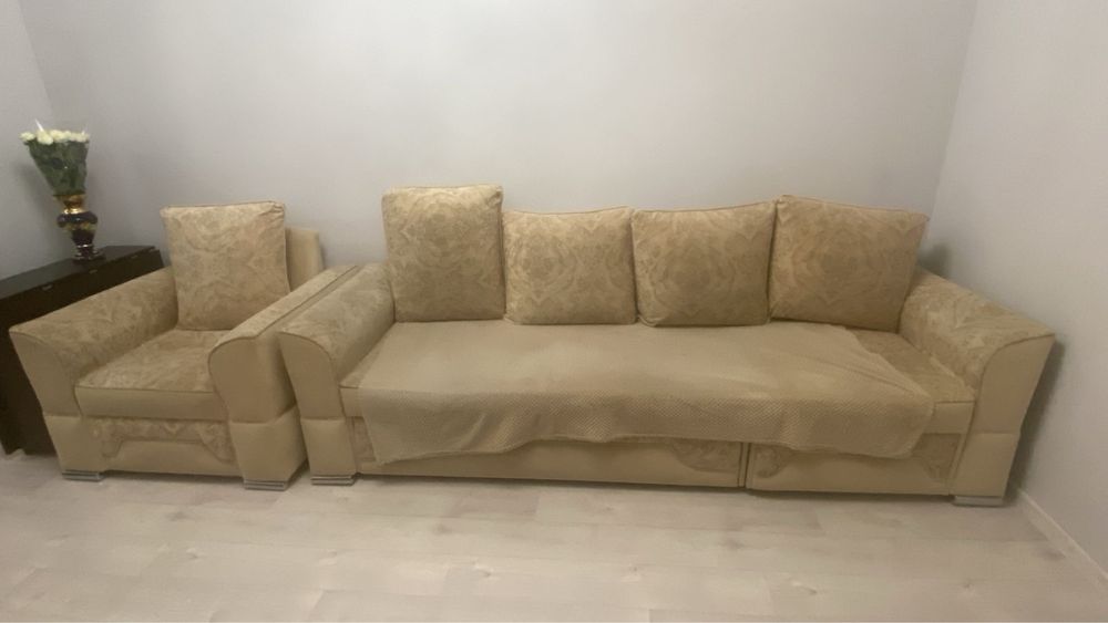 Продам диван хоршего качество.