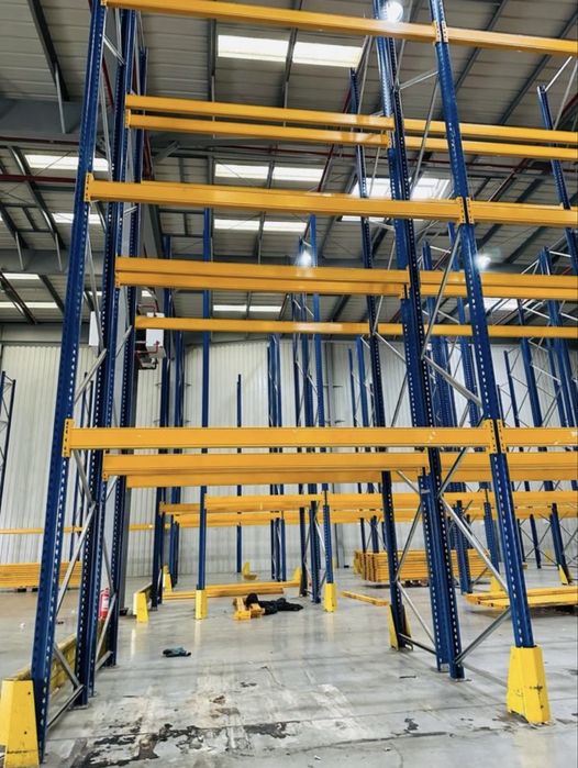 Rafturi metalice industriale