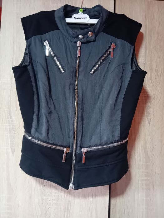 Vând bluza stil rochie scurta, geaca și vesta - marca Mexton