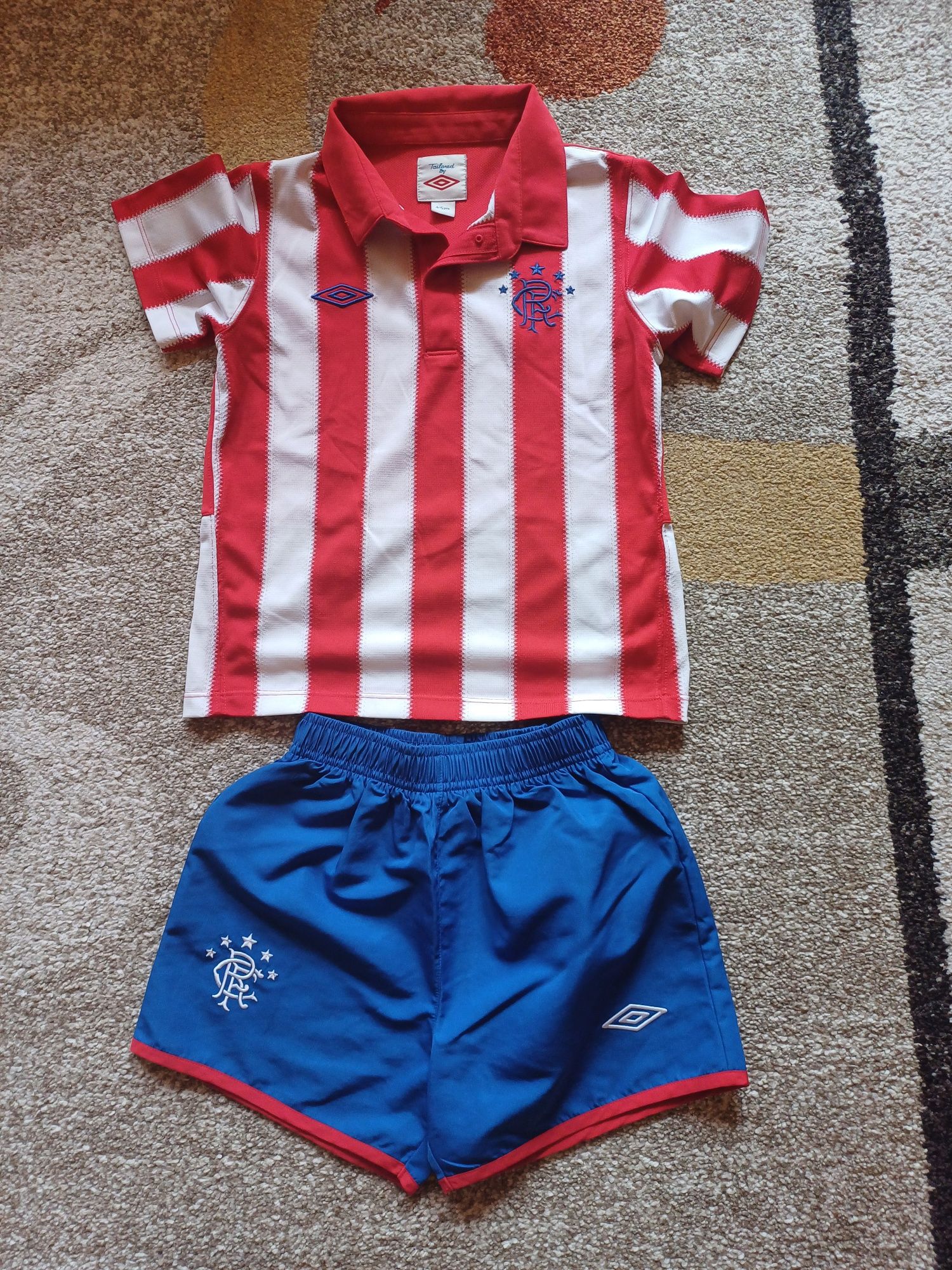 Сет Umbro за 4-5г.