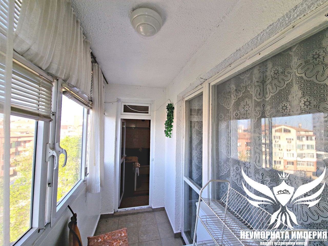 Дава се под наем Тристаен апартамент в Асеновград - 80 кв.м за 258 € - Снимка #9