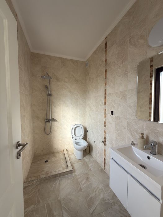 Къща под наем в затворен комплекс в град Поморие, местност Лахана