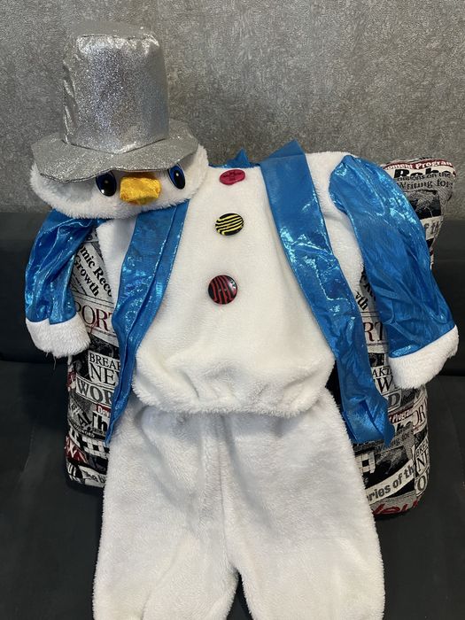Новогодний костюм снеговика