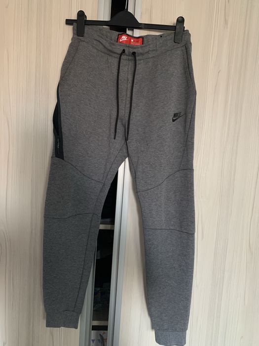 Trening Nike complet ,pantaloni si hanorac