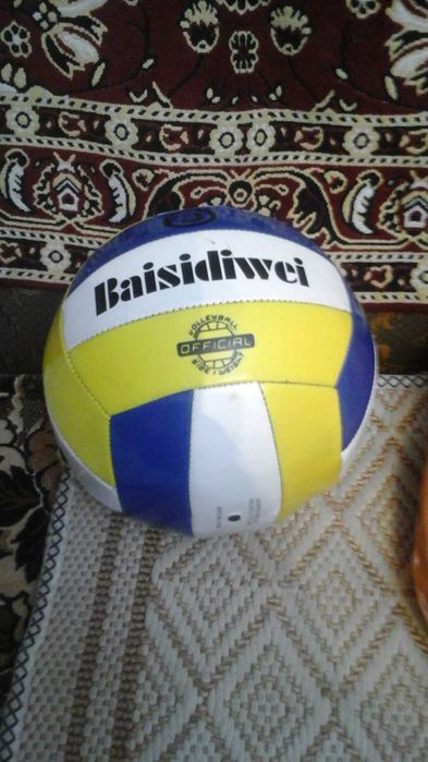 Продам волейбольный  мяч.