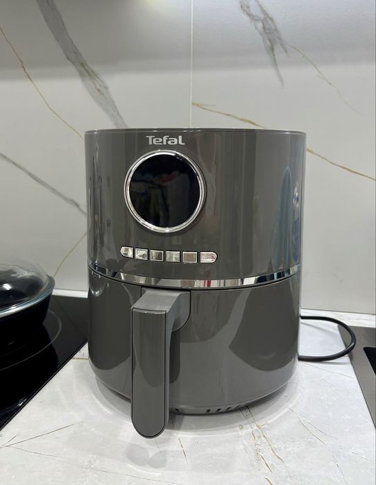 Срочно продам НОВЫЙ Аэрогриль Tefal Air Fry Ultra