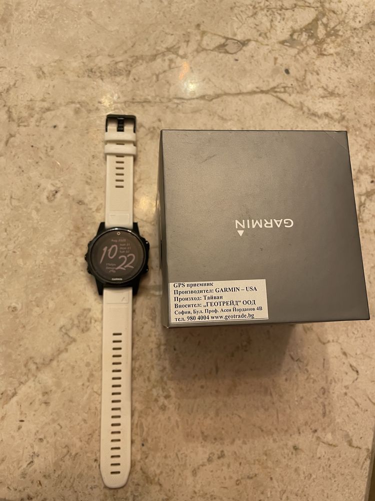 Часовник garmin fenix 5s