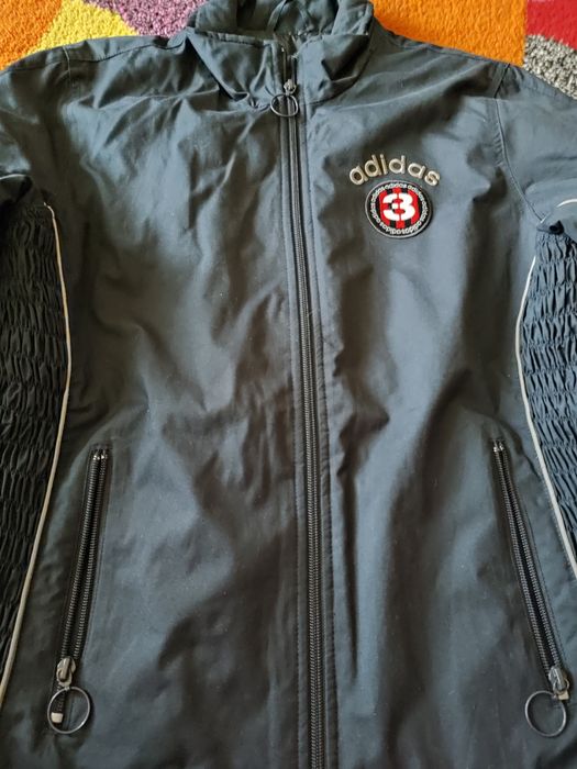 Vând geacă femei Adidas