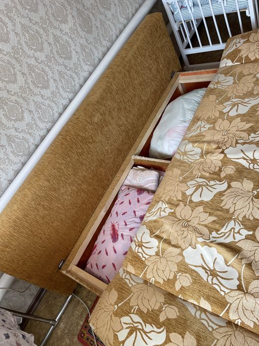Продам диван раздвижной