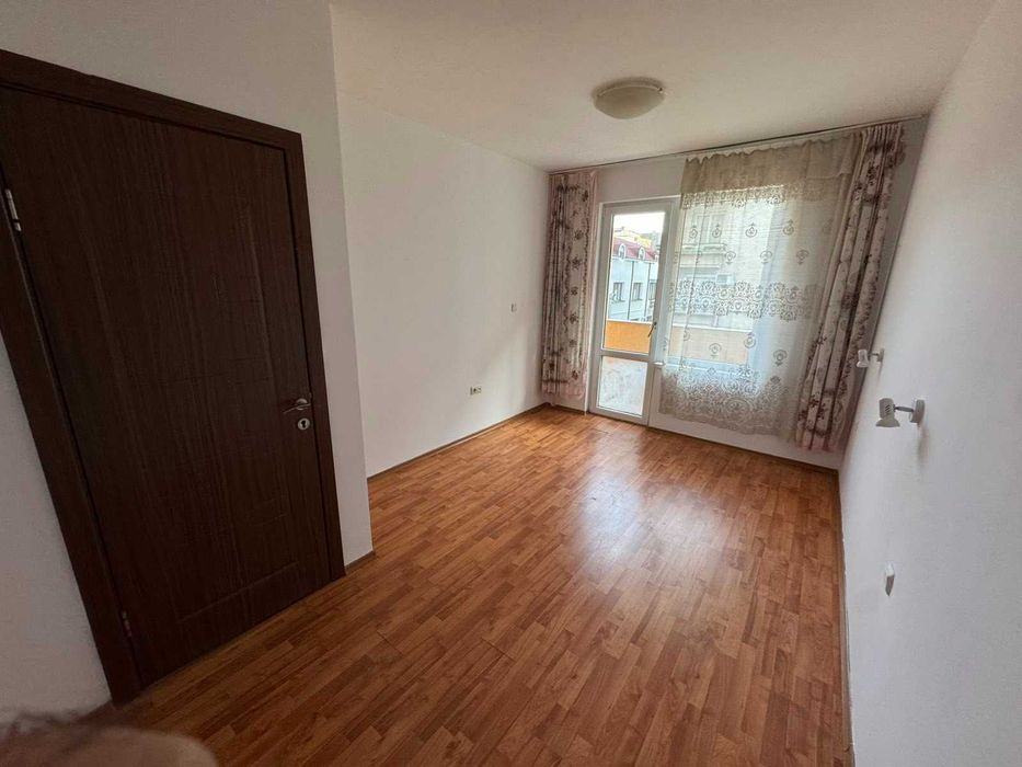 Дава се под наем Тристаен апартамент в Бургас, Възраждане - 75 кв.м за 450 € - Снимка #2