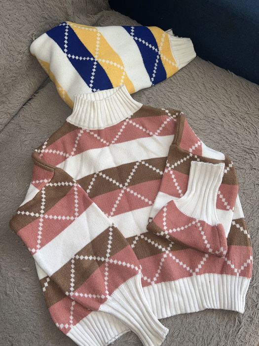 Свитера укорочённые, состояние новых