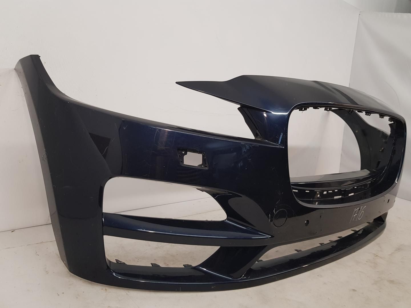 Bara fata Jaguar F Pace X761