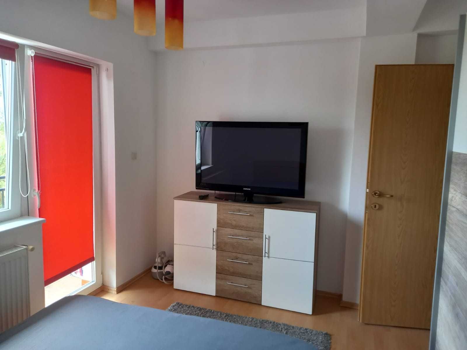 Închiriez apartament 2 camere