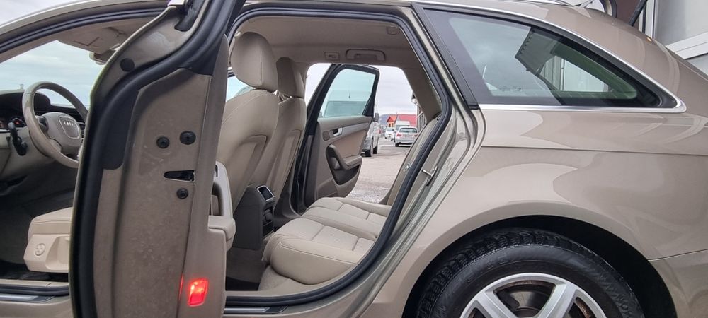 Audi A4 Exclusive 2.0 TDI-140PS/2011