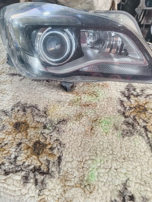 De vânzare far Opel insignia