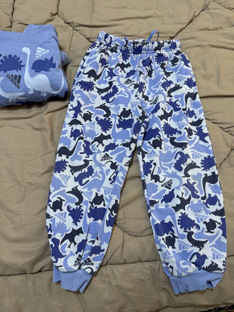 Adidas екип 104см