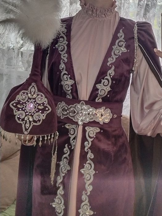 Казахский национальный костюм