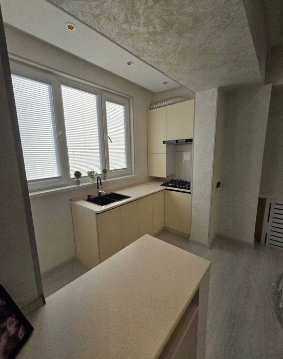 2-х комнатная квартира на Ц-7 окошки смотрят во дворик ID: 4319