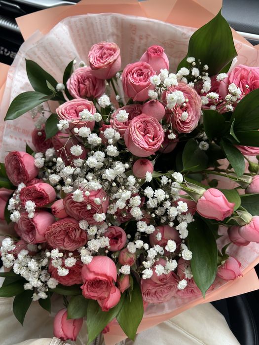 Свежие кустовые розы