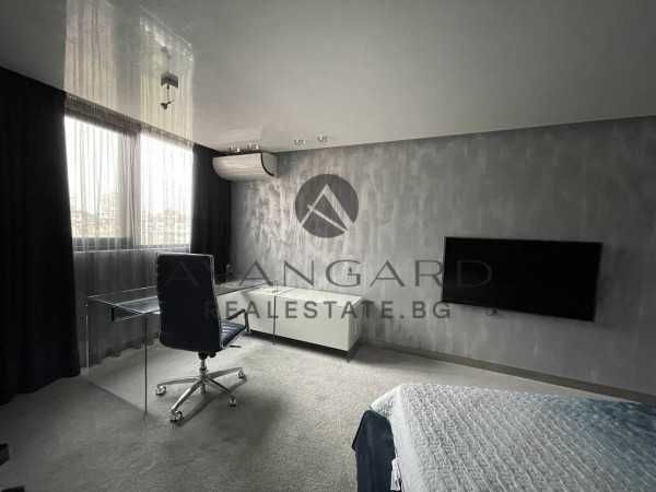 Продава се Тристаен апартамент в Пловдив, Кършияка - 130 кв.м за 1962 €/кв.м - Снимка #8