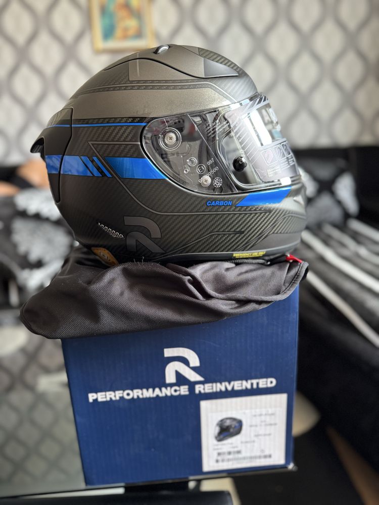Продавам чисто нова мото каска HJC RPHA 11 carbon размер S